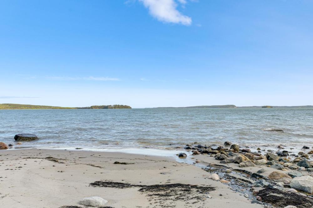 Waterfront Roque Bluffs Hideaway with Private Beach